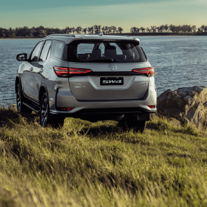 Toyota SW4 0km