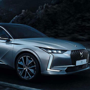 DS 4 0km